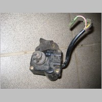 Yamaha R1 1998-2001 exup motor.jpg